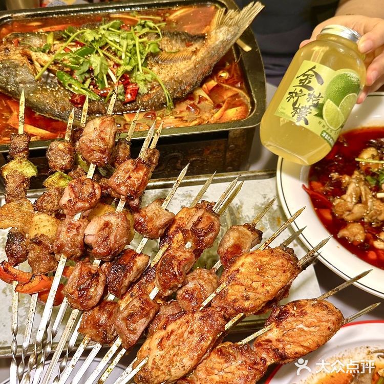 这家东北烧烤真的很好吃！