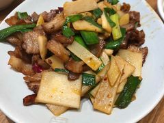 云南腊肉炒香笋-云海肴·汽锅鸡·云南菜(东坝金隅店)