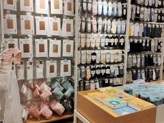 -名创优品(广东东莞东城万达2店)