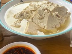 -土砂锅生态山庄·非遗砂锅雅鱼