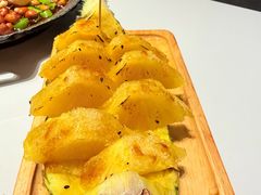 -嗨辣小聚·盘锦河蟹·海鲜烧烤龙虾(盘锦十年好店)
