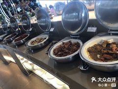 -荣誉国际酒店-云顶旋转餐厅