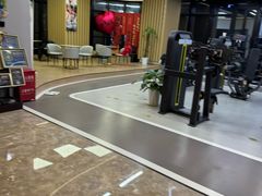 -跃动游泳健身俱乐部(新华传媒店)