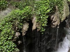 -龙水峡地缝景区