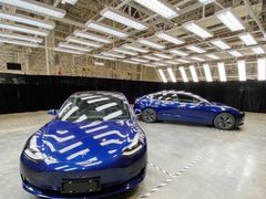 -TESLA 特斯拉(上海太古汇体验店)