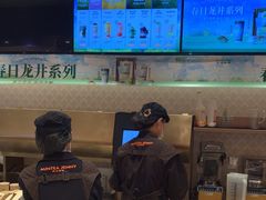 -沪上阿姨·臻选茶饮(上海环球港店)