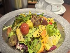-曼听小寨海鲜烧烤·大连辣炒大王(盖州街店)