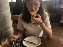 -ROAST coffee & eatery