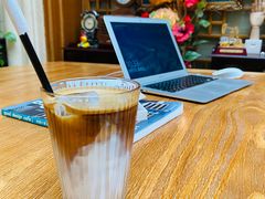 冰拿铁-阿什卡咖啡馆ESSCA COFFEE(塔里木石油宾馆店)