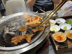 -围炉肉舍•炭烤活鳗•丹东海鲜烤肉(步行街店)