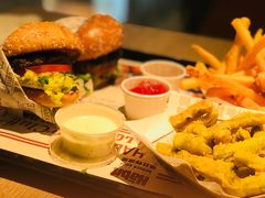 -The Habit Burger Grill 哈比特汉堡(复兴soho店)