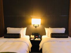 -上海滴水湖皇冠假日酒店