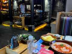 -野山舂·贵州现舂酸汤牛肉(东山店)