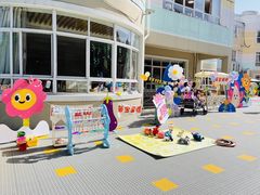 -上海青草地幼儿园