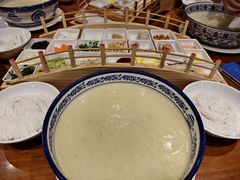 -香麒园·过桥米线·南湖雅宴