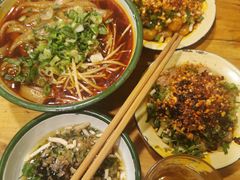-拈签一笑黄牛肉辣卤串串