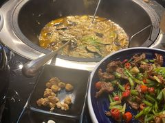 -六州府地锅鸡·农家菜·龙虾(未来科技城店)