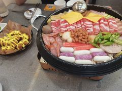 -豚妈妈汤饭·部队锅(南京东路店)