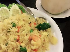 -J Daeng Seafood