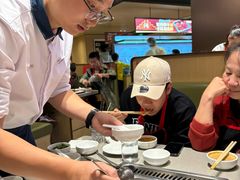 -海底捞火锅(宝龙广场夜宵主题店)