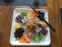 东北大拉皮-俏东方·海味水饺·青岛菜(崂山店)