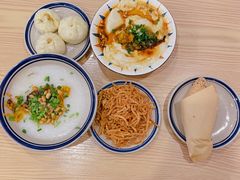 酱肉包子-正南齐北·老街糯米团(洪崖洞店)