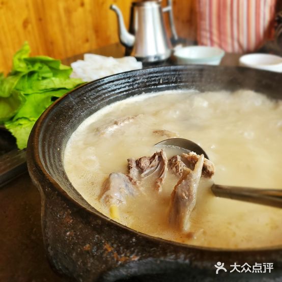 白鹤尼西土锅鸡(老店)