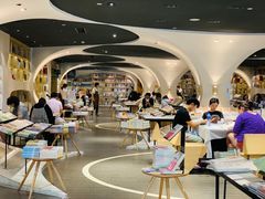 -钟书阁(珍园店)