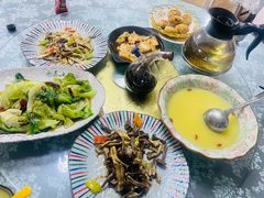 -天天向上素食餐厅(五台山店)