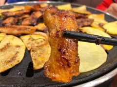 -燚店·铁板鱼蛙·烤肉·烤串(北新桥店)