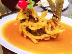 糖醋鲤鱼-闫府私房菜·百年鲁菜(恒隆店)