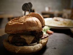 -HIGH FIVE哈福手工汉堡(桂林路店)