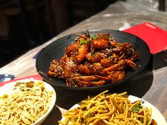 -巴厘龙虾·榜首油焖大虾(音乐学院·沿江酒馆店)
