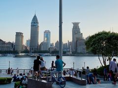 往餐厅入口-宝莱纳餐厅(滨江店)