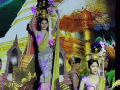 -金东尼人妖秀