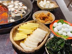 -四小区火锅·巷子里的重庆火锅(花照壁店)