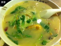 三鲜海蛎面-十面欢腾·海鲜面·台式Bistro(长乐路店)