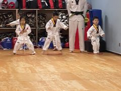 -嗨动跆拳道体能馆(菜百店)