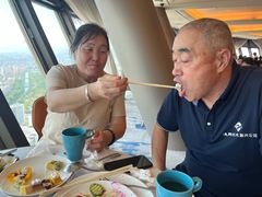 -中央电视塔旋转餐厅