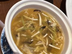 酸辣海鲜羹-索菲特酒店·乐轩华中餐厅