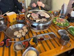 -叽叽扎扎烤肉场(生态城万达店)