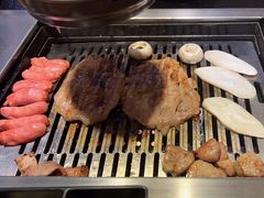 -臻牛烤肉