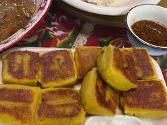 -闯关东东北农家菜(崂山石老人店)