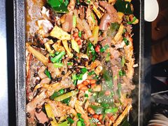 -俏巴妹烤鱼香锅(奥体店)