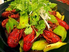 -虾弄弄海派小龙虾·牛羊蝎子火锅