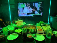 -唯爱KTV聚会餐厅(仙林东城汇店)