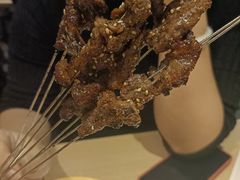 -街角等你.大连海鲜烧烤.经典铁板海鲜串(西安路店)