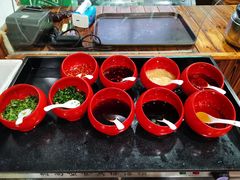 自助调料区-三里屯土灶炖公鸡地锅鸡(江东店)