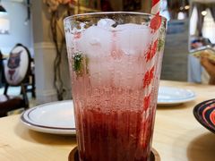 鲜莓气泡水-吃饼人西餐(南开店)