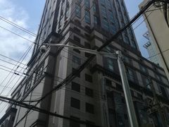-梅龙镇广场